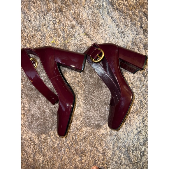 Prada - Picture 3 of 9